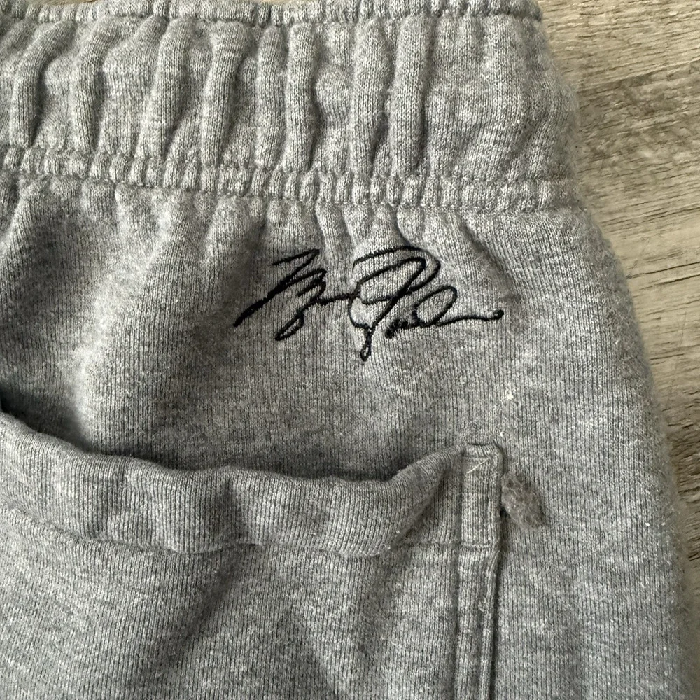 Jordan essentials fleece